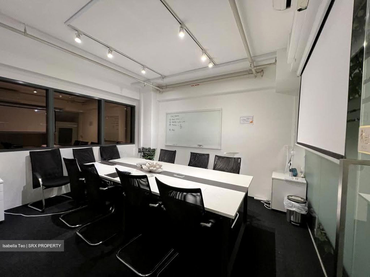 Ct Hub 2 (D12), Office #631036351